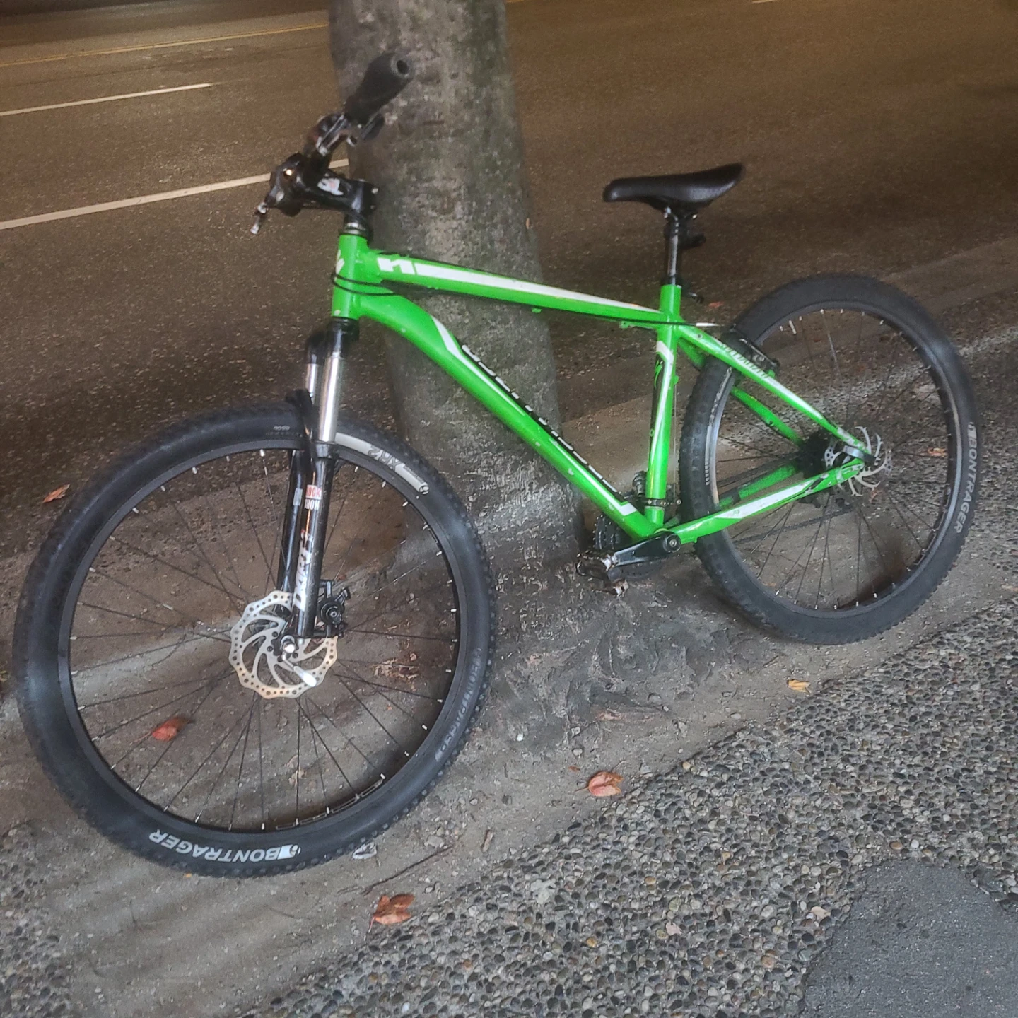 Specialized Hardrock | 27.5" Wheels | New Tires | $100 - photo 2