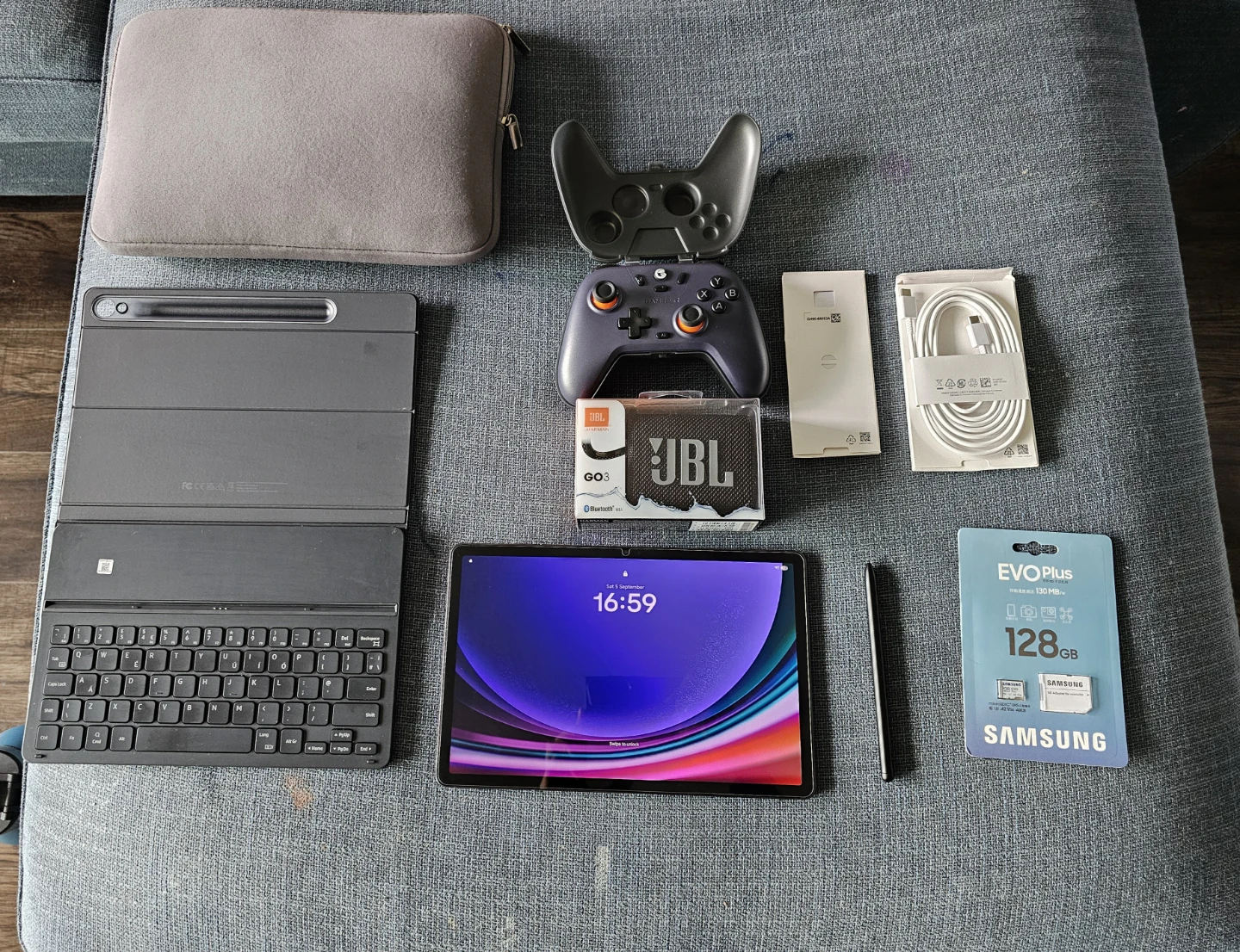 Samsung Galaxy Tab S9 128GB WiFi + Keyboard + Stylus + Joystick