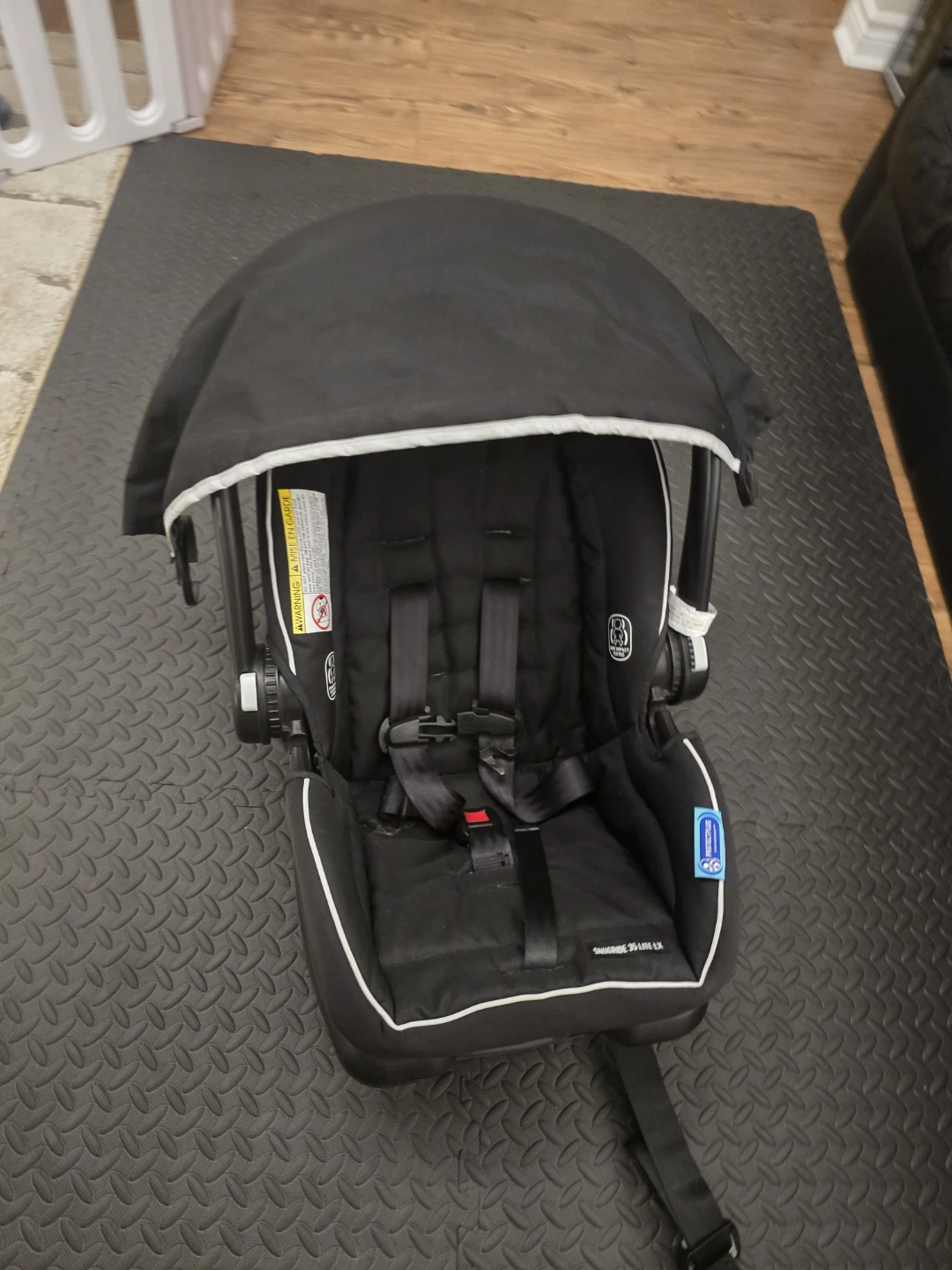 Graco SnugRide 35 Lite LX Infant Car Seat