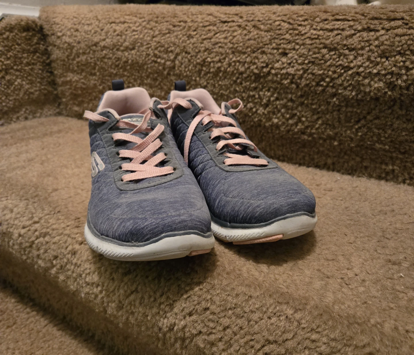 Skechers Air-Cooled Sneakers Navy Pink Size 6.5