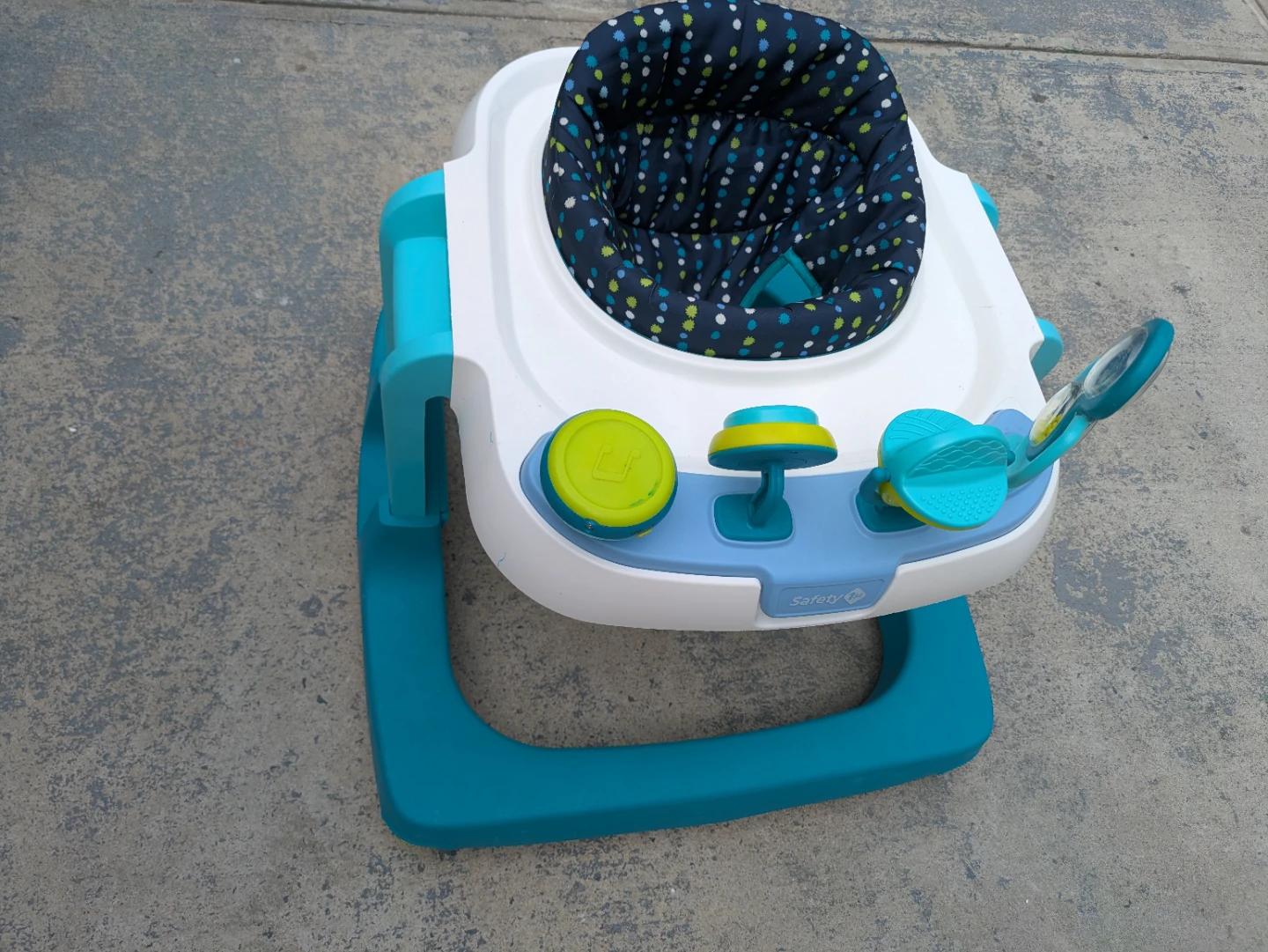 Safety 1st Baby Walker