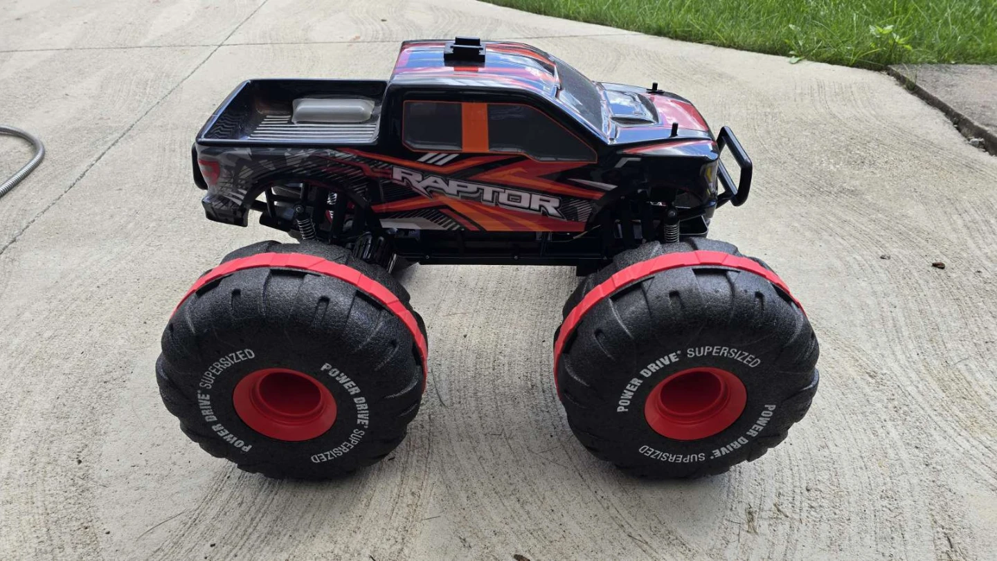 Ford Raptor RC Monster Truck - photo 4
