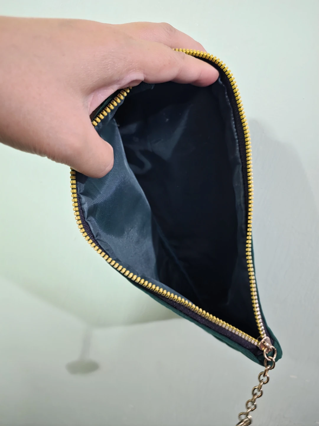 Mario Badescu Quilted Flat Green Pouch 🏈 - photo 2