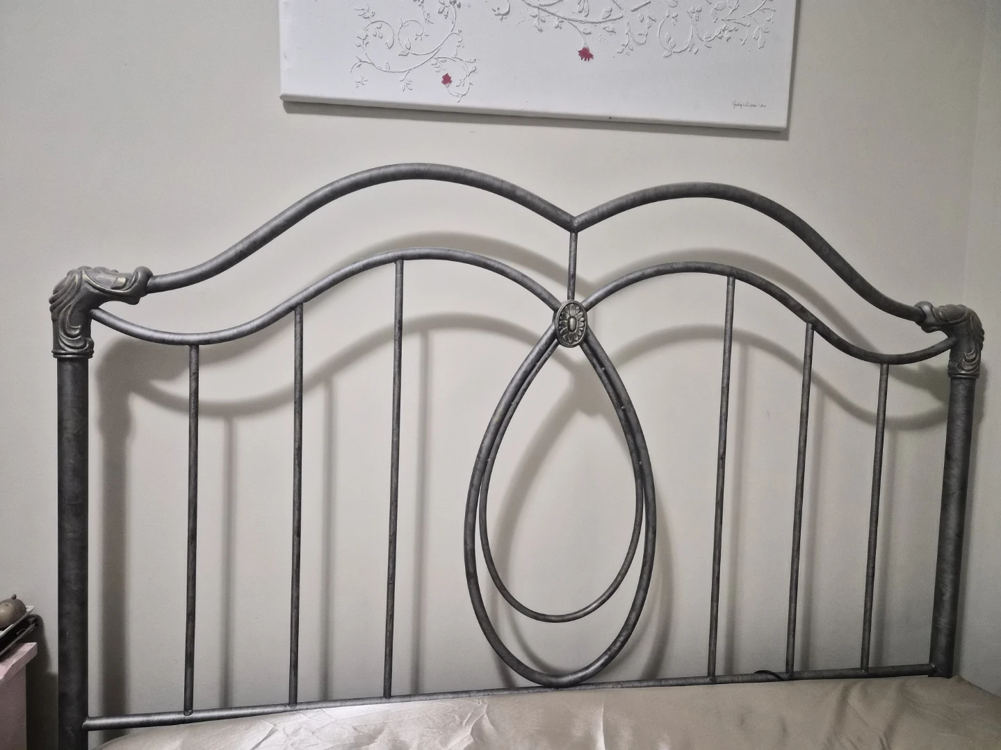 Metal Bed Frame-Queen size