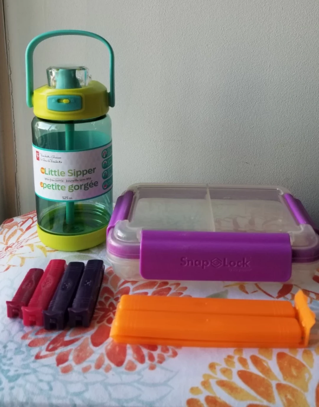 President's Choice LittleSipperWB+SNAPLOCK LUNCHBOX+Bag CLIPS