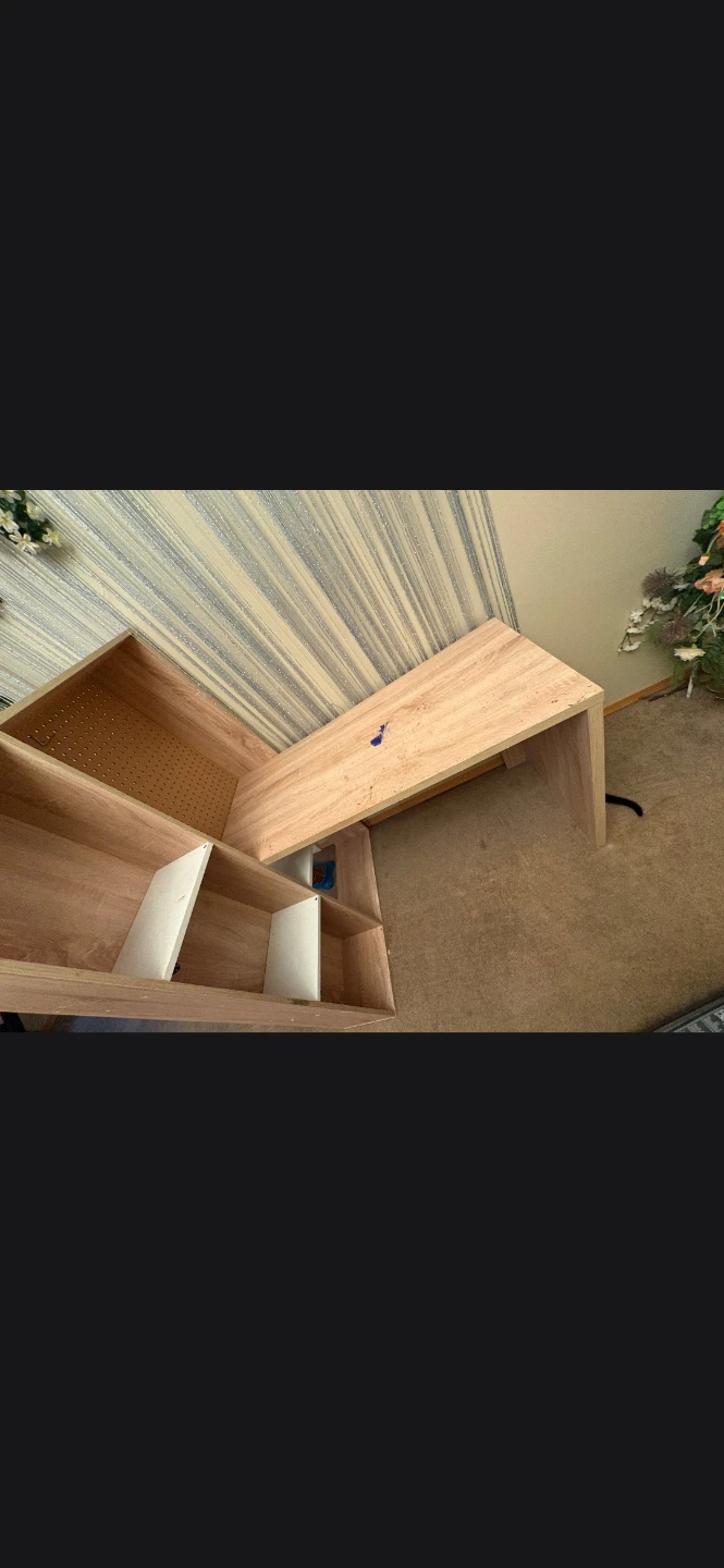 Wood Grain Desk with Integrated Shelving - photo 4