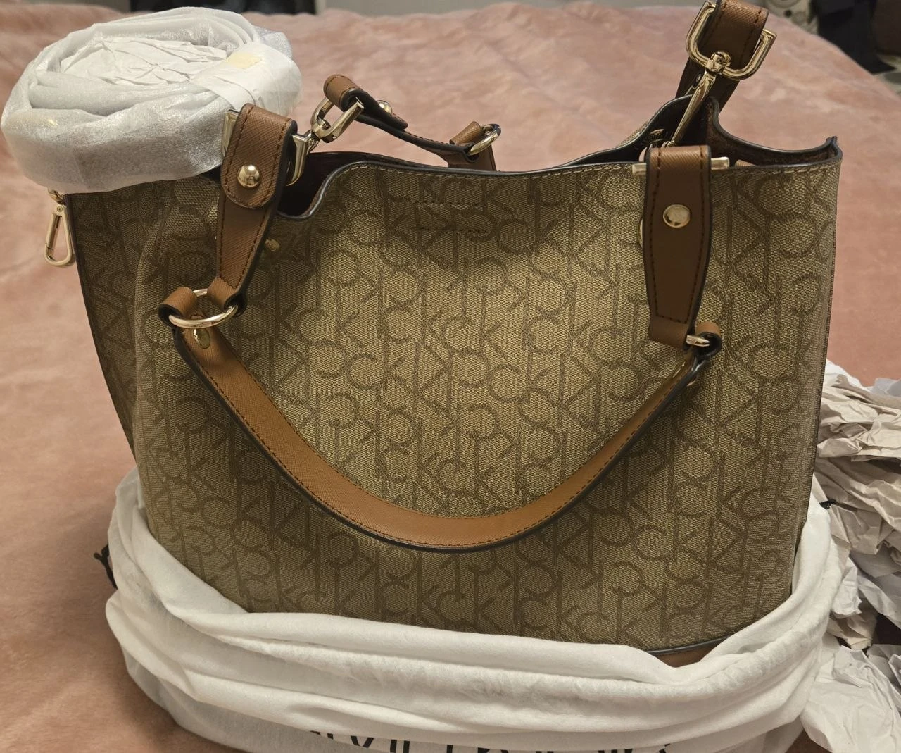 Calvin Klein monogram handbag - photo 2