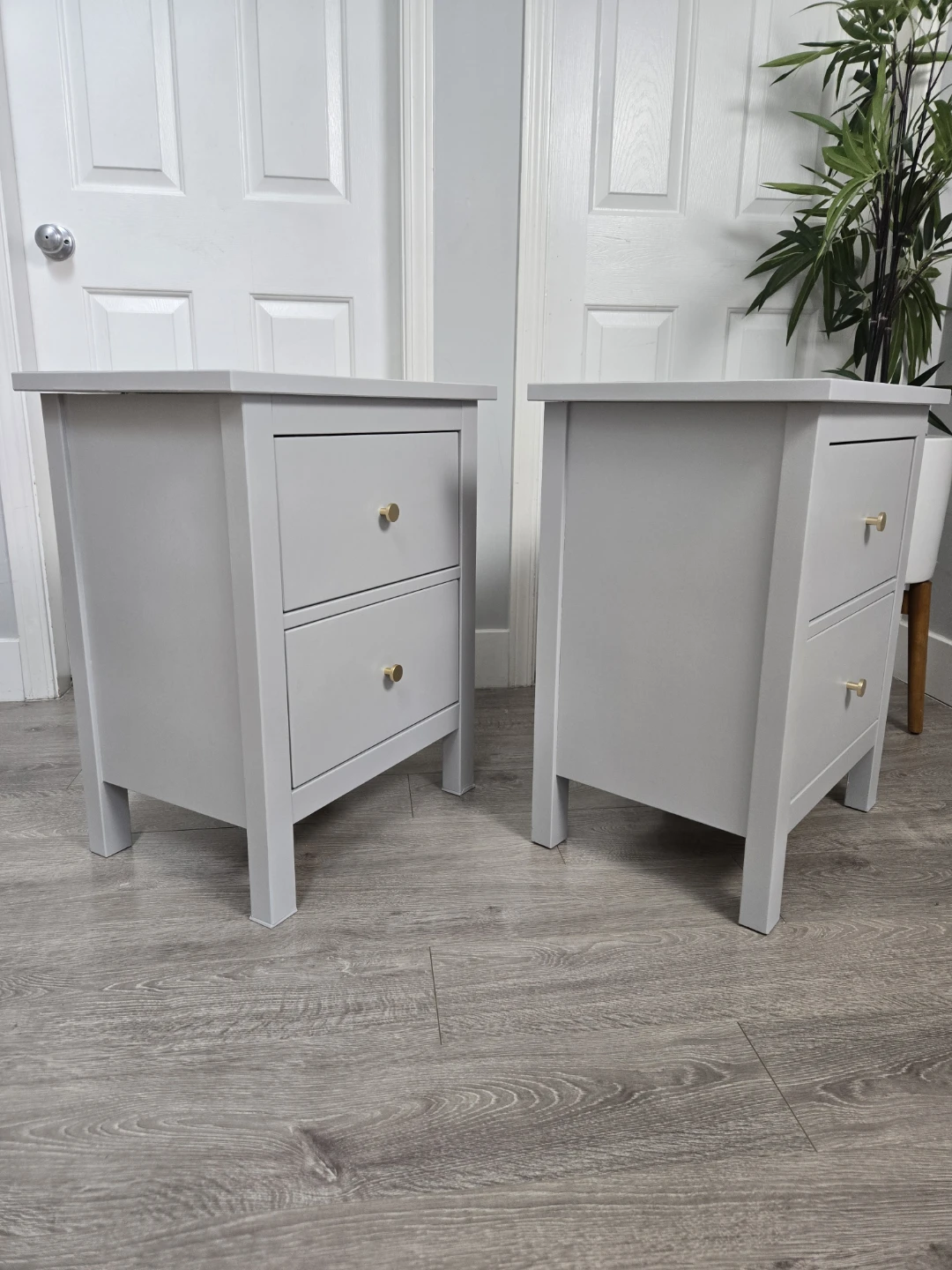 2 newly refinished solid wood nightstands - photo 4