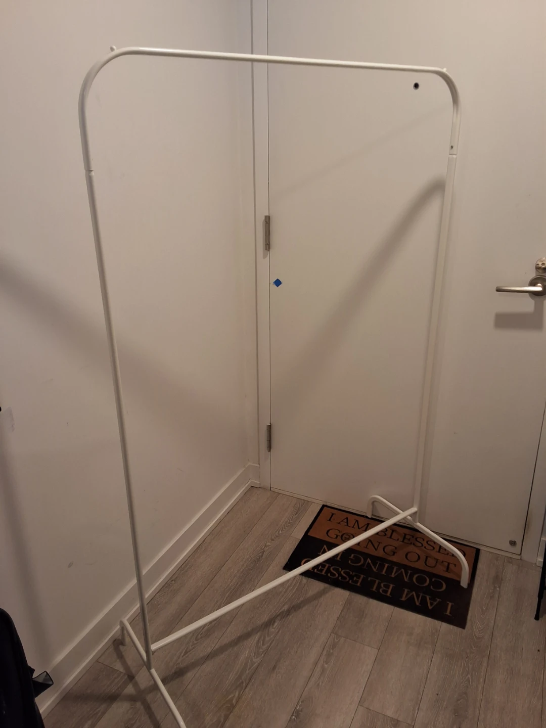 White Metal Clothing Rack - photo 2