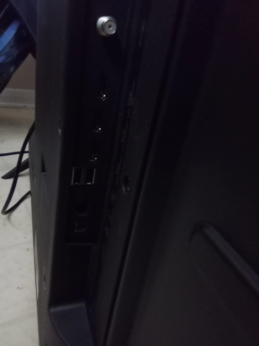 Hisense Smart Television -selling for parts - photo 2