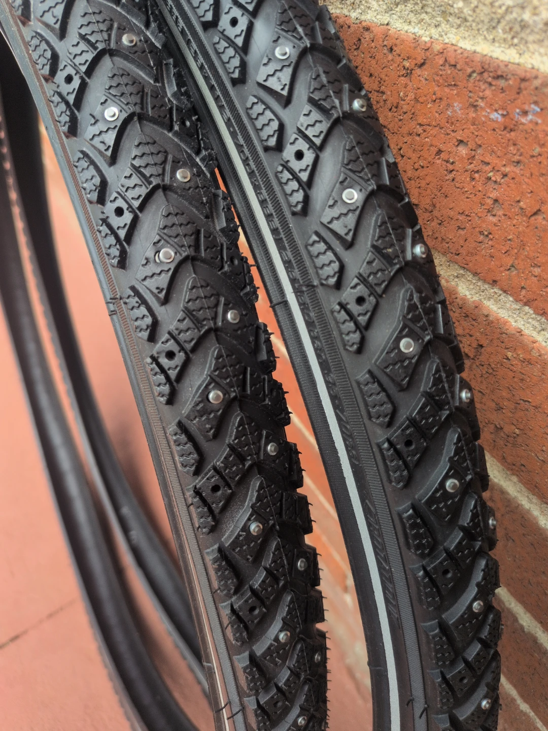 2 New Schwalbe Studded Winter Bike Tires (28-in)