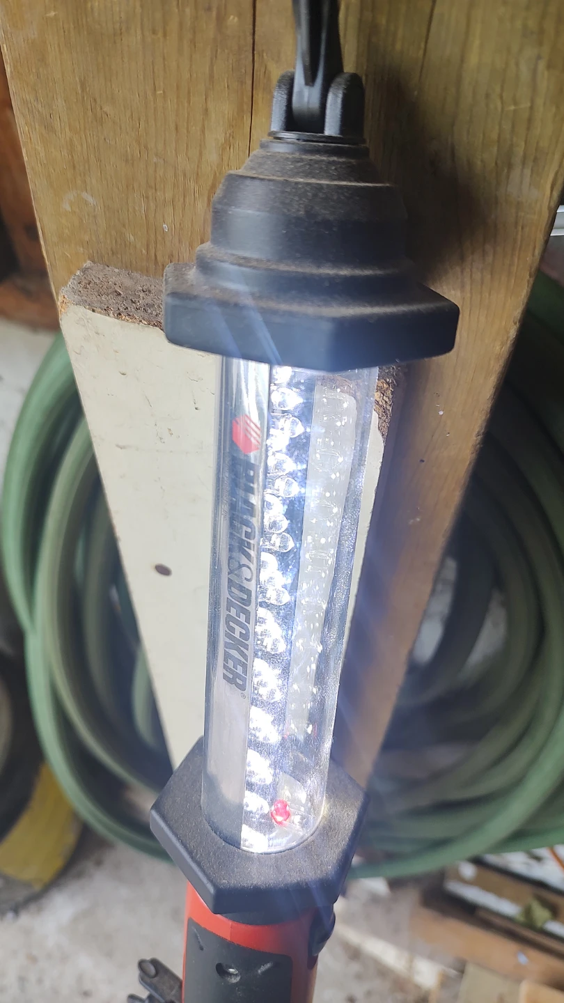 Black & Decker LED Work Light - photo 2