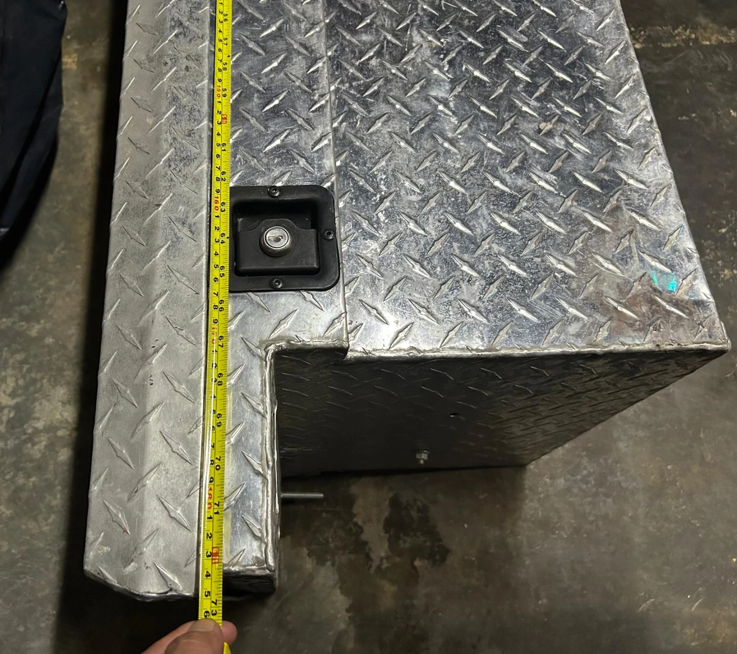 Craftsman Aluminum Crossover Truck Toolbox - photo 3