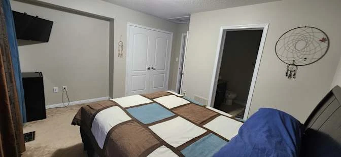 Furnished Room - photo 3