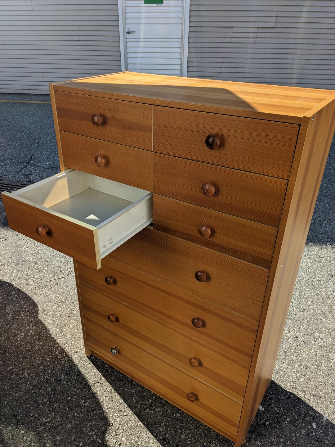 Dresser Ikea delivery available - photo 2