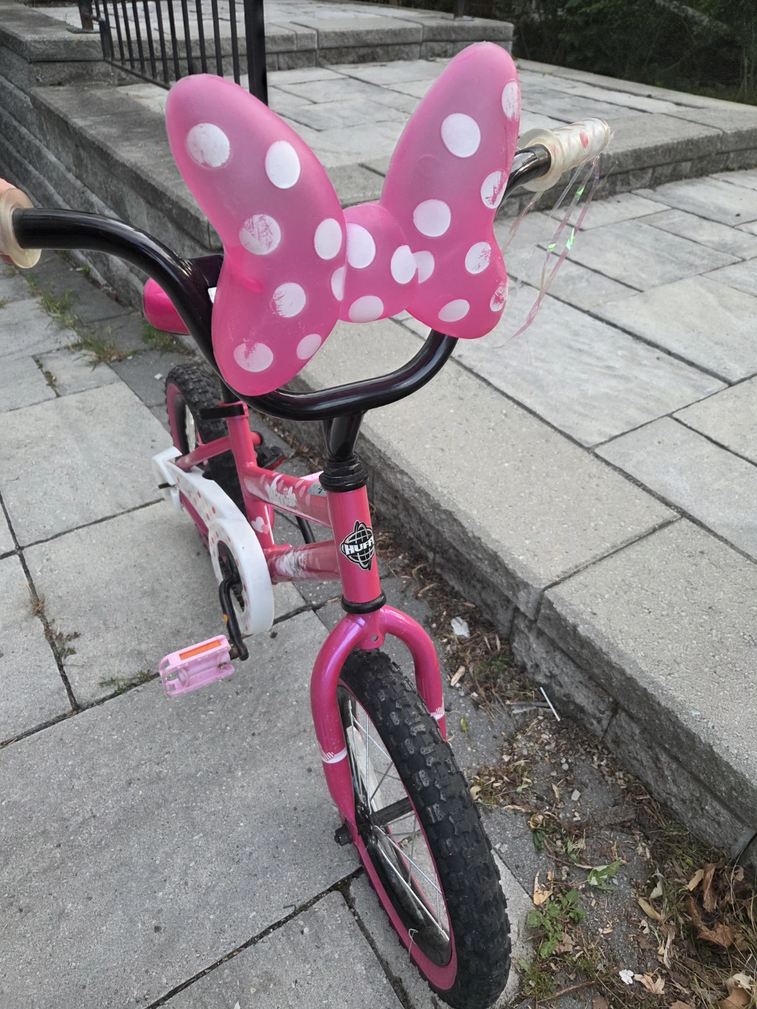 Huffy Minnie Mouse 14-inch Kids Bike - photo 2
