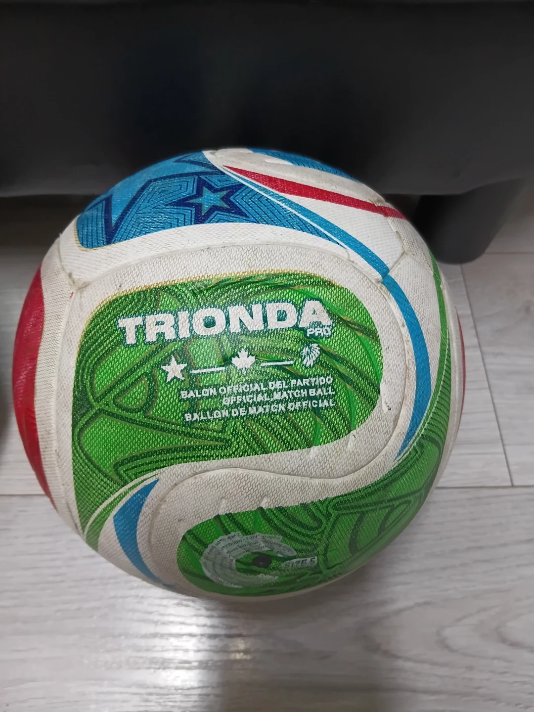 Selling 3 used FIFA World cup balls (30 dollars each) - photo 4