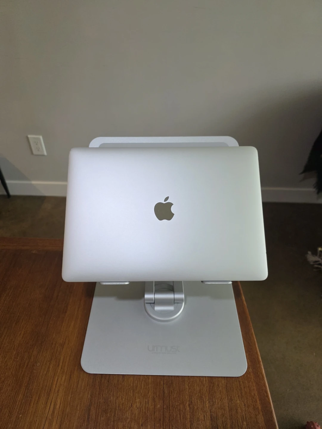 Apple MacBook Pro 13-inch (2017)