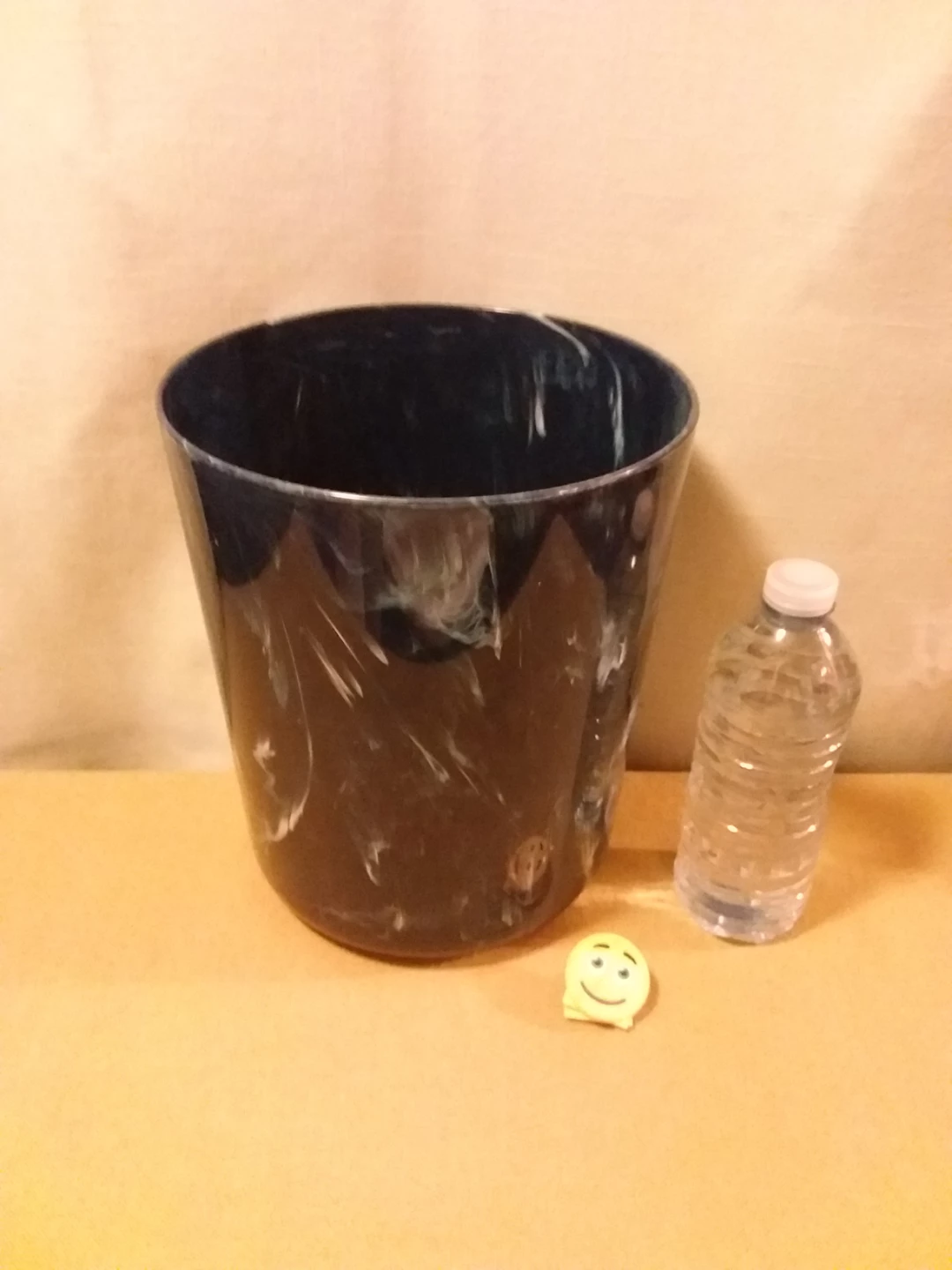 🏈🗑️ Like 🆕 Marbled Waste Basket 🗑️