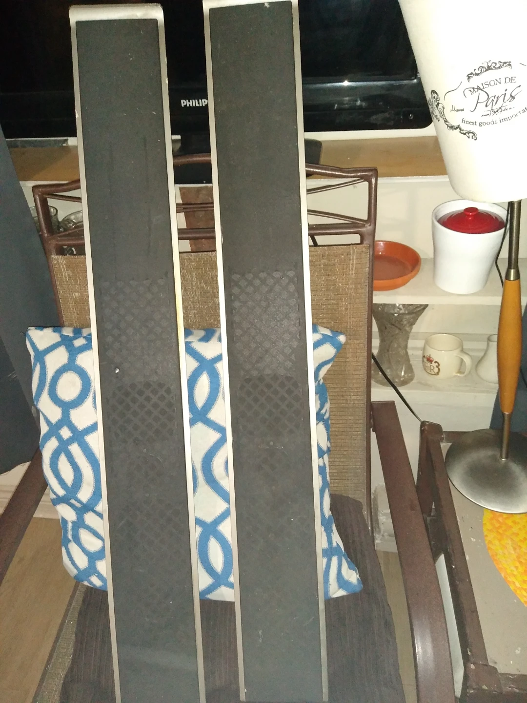 Set of two speakers