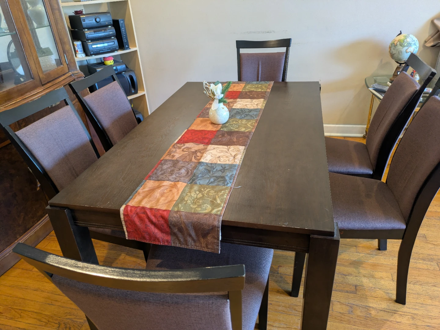 Hutch China w/ dining room table,6 chairs  excellent condition. - photo 3