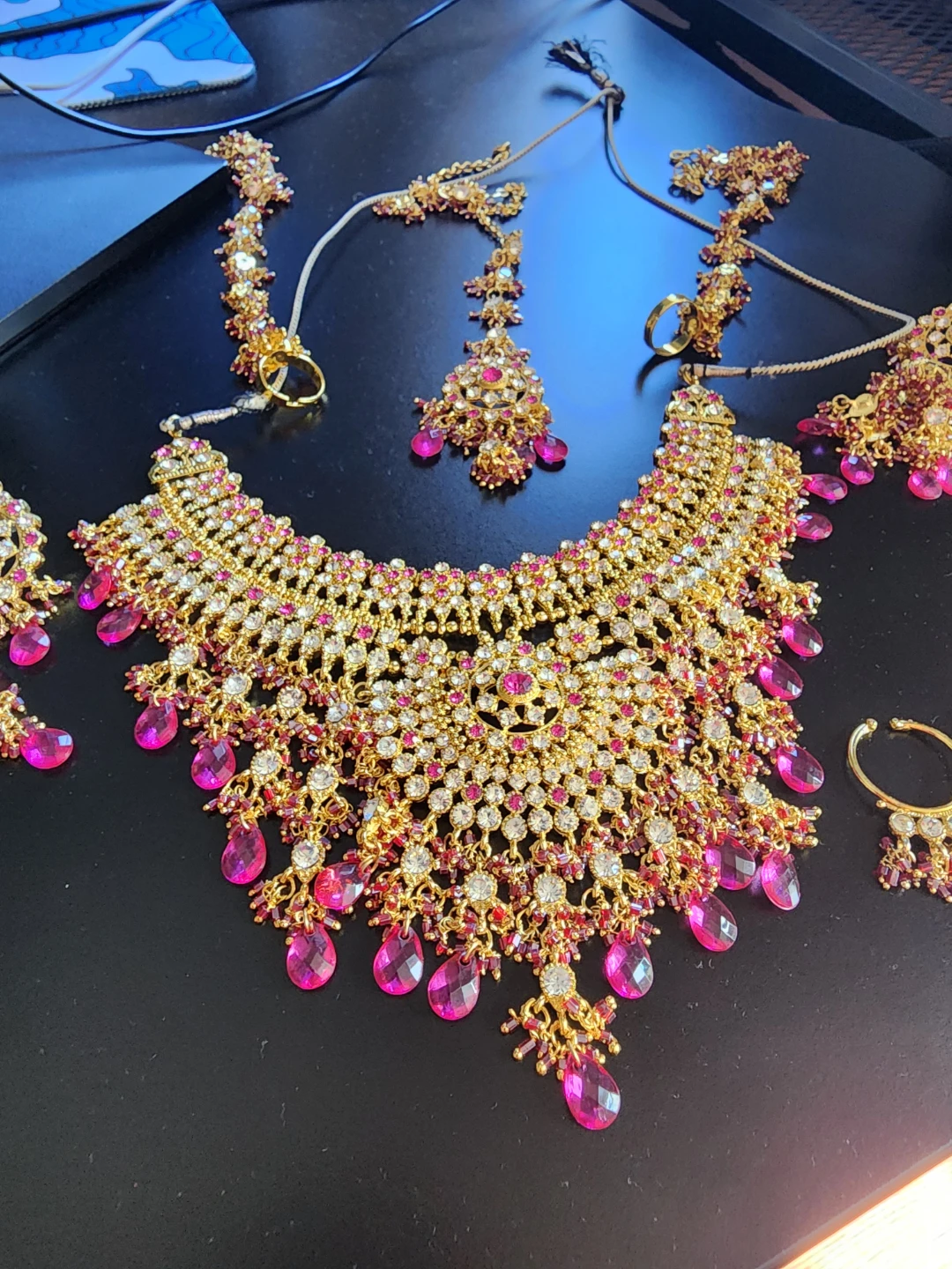 Traditional Indian Jewellery Set with Pink Accents