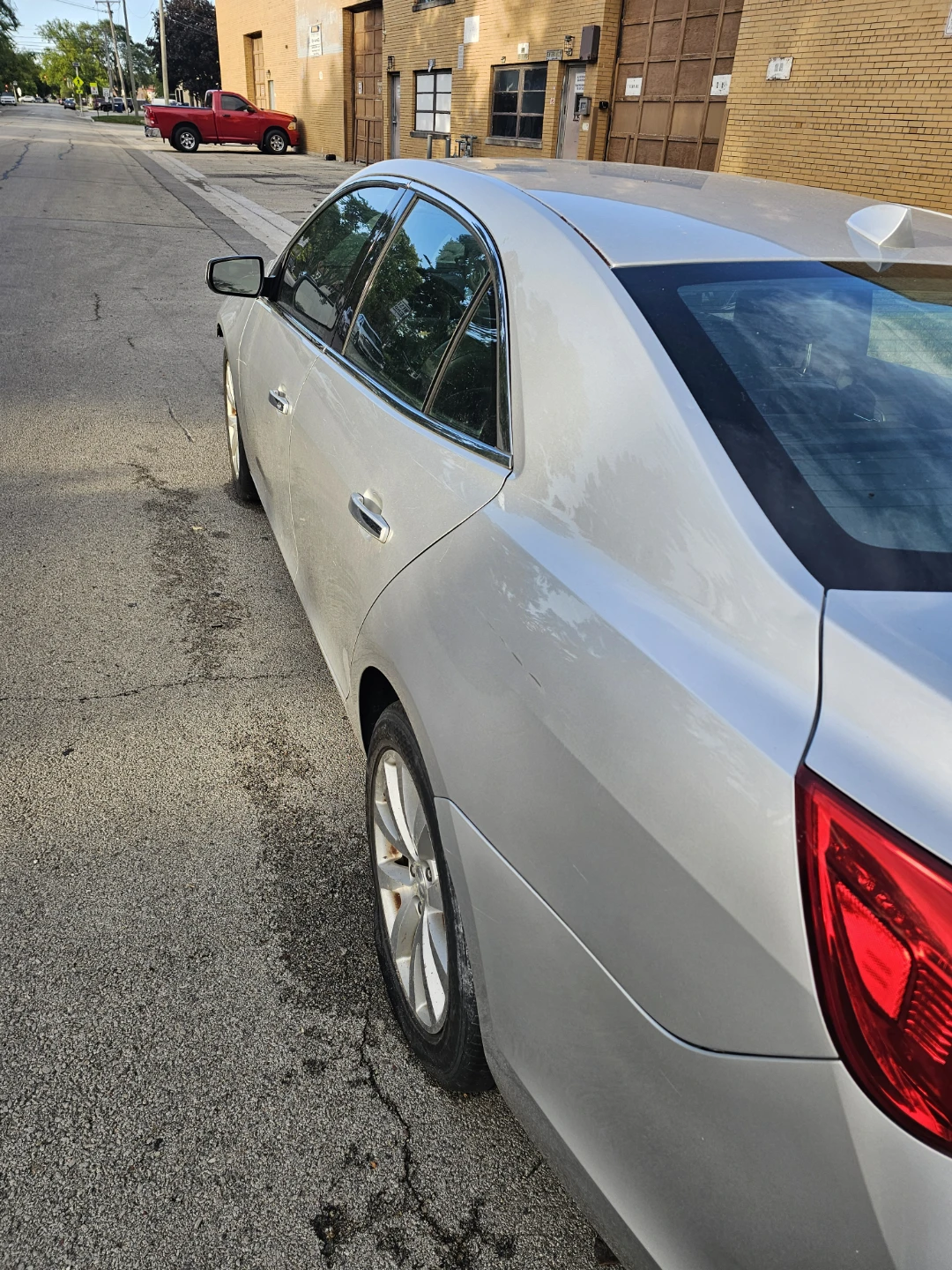 Silver Chevrolet Malibu LTZ - photo 4