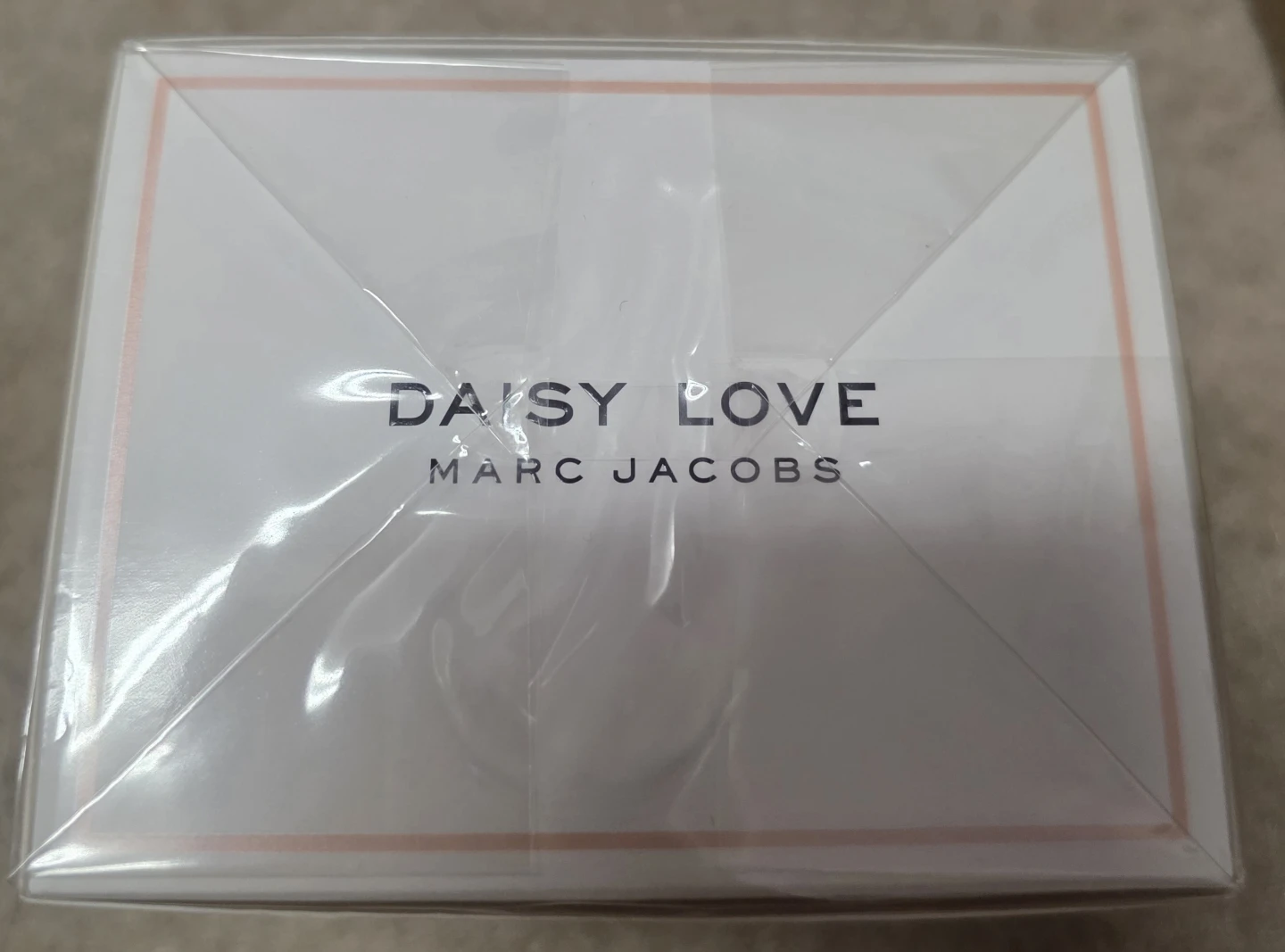 Marc Jacobs Daisy Love Eau de Toilette 30ml - Brand New - photo 5