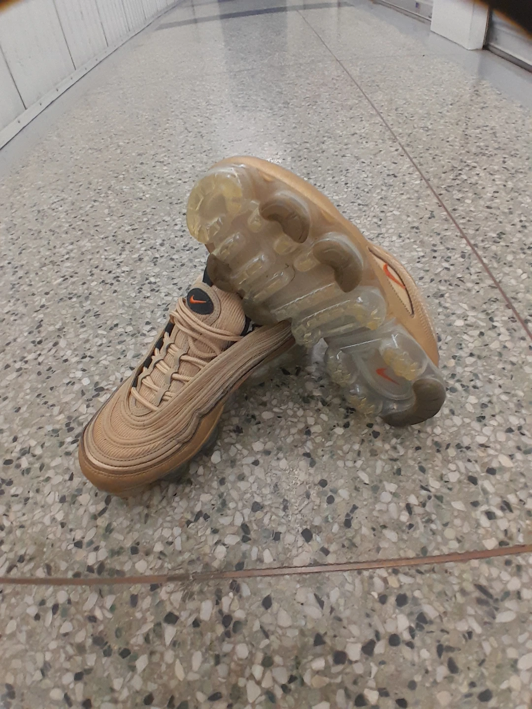 Nike Air VaporMax 97 Gold Sneakers Men's Size 7.5 women 8.5 - photo 2