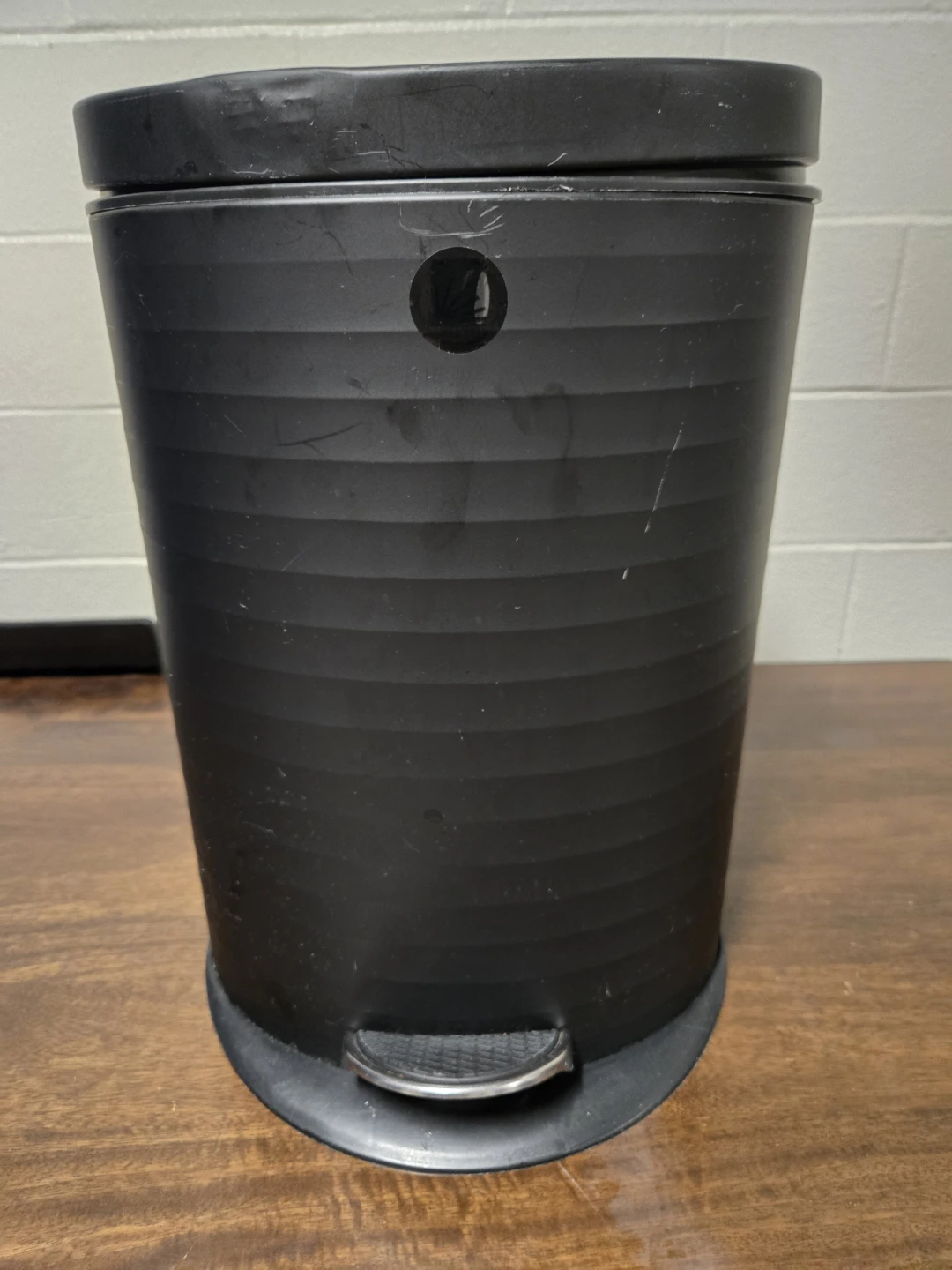 Matte Black Ribbed 13G Step Trash Can