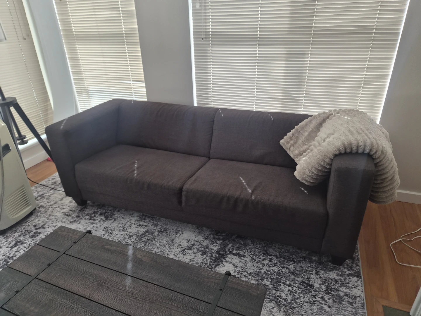 3 piece couch and 2 chairs EQ3 - photo 2