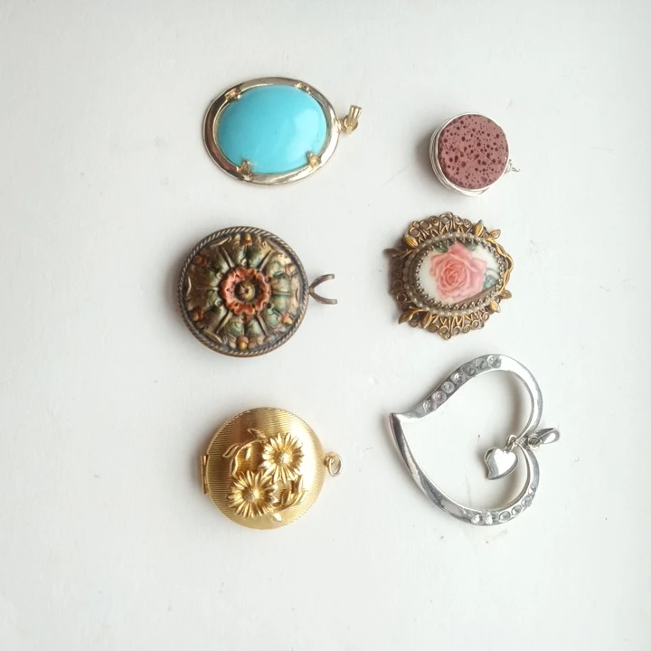 Pendants $3-5 Each Vintage and Newer, in GUC - photo 2