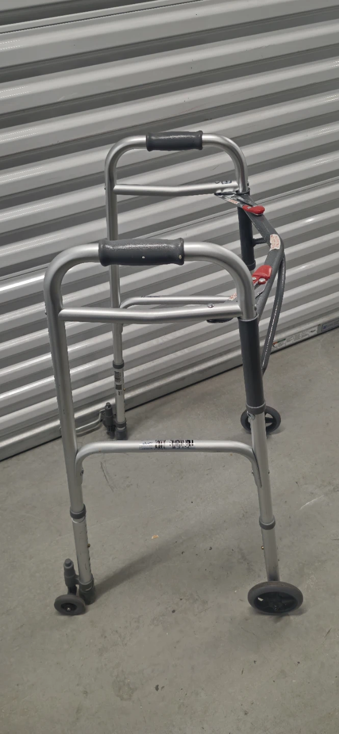Aluminum foldable walker - photo 3