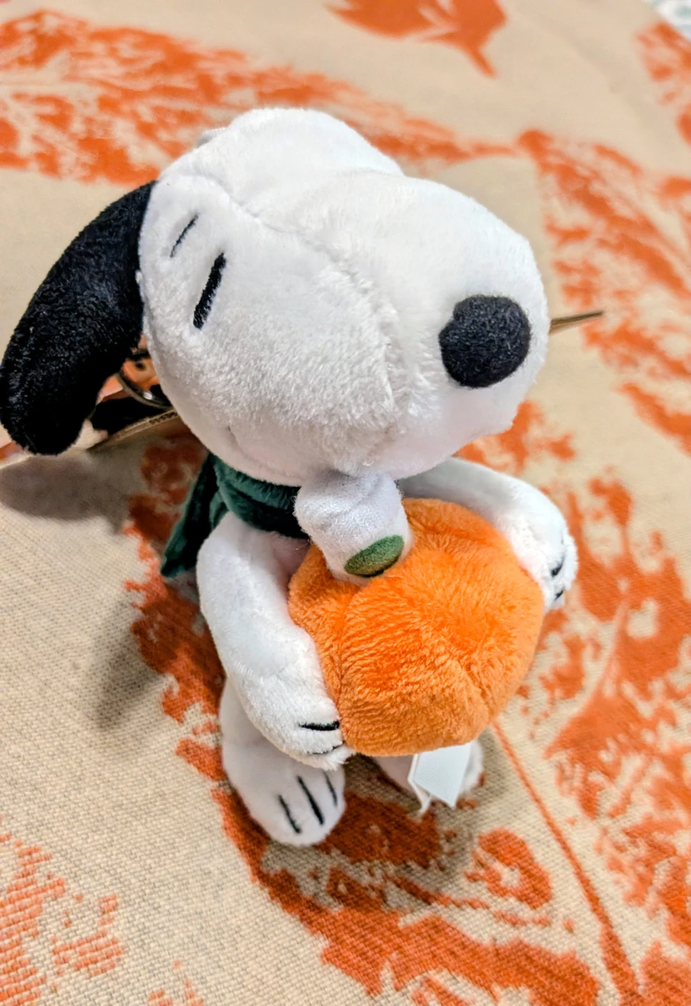Starbucks x Peanuts Snoopy Plush Keychain - photo 2