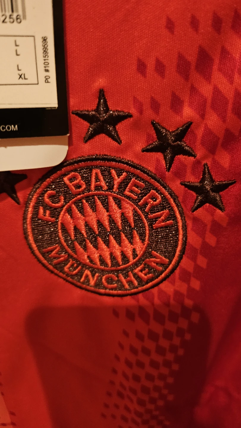 Adidas FC Bayern Munich Jersey - Size Large - photo 3