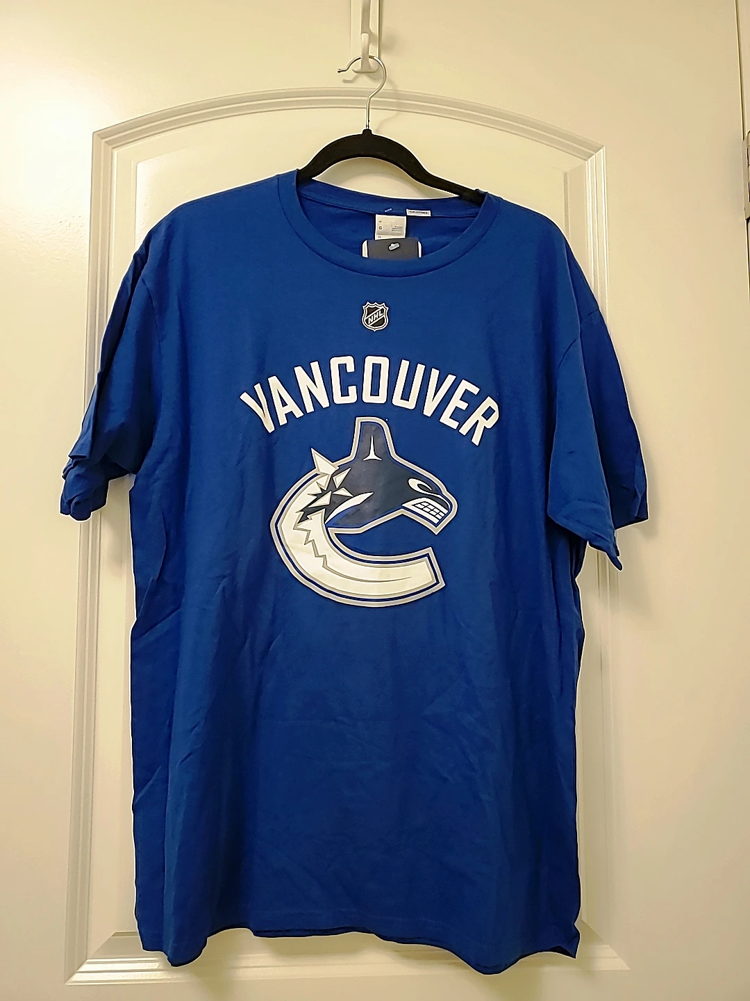 Vancouver Canucks T-Shirt Small - photo 4