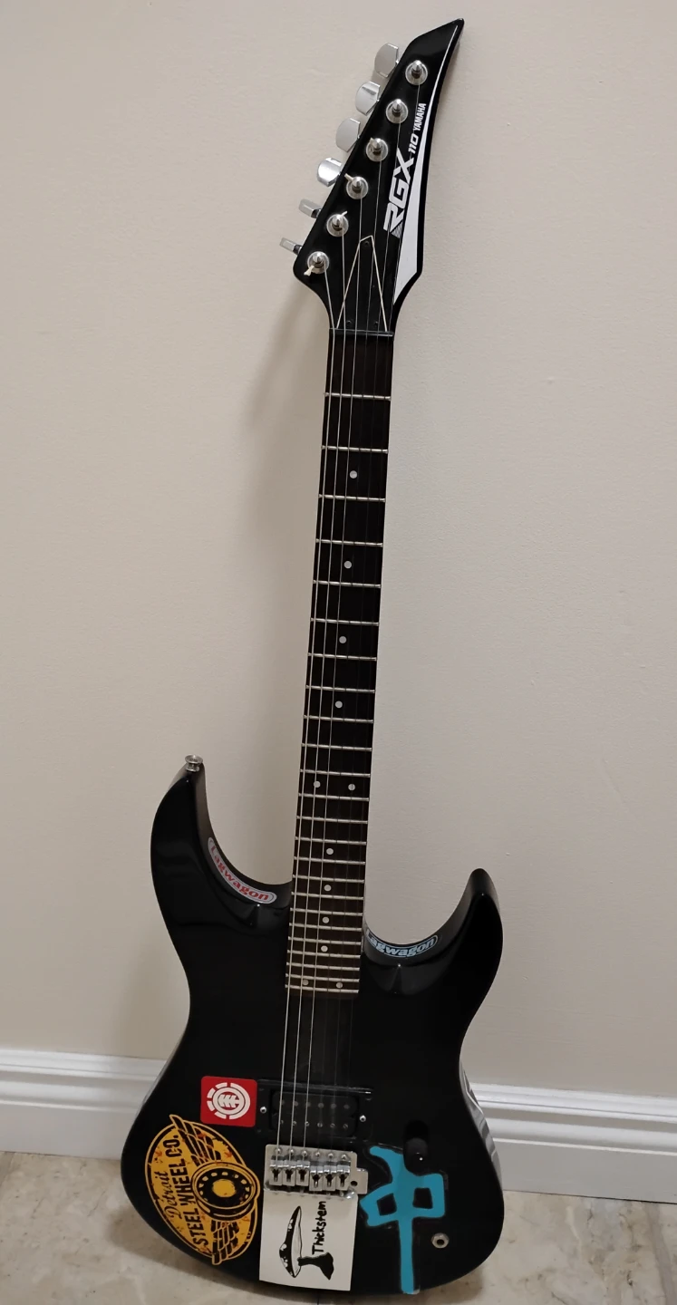 1989 Yamaha guitar