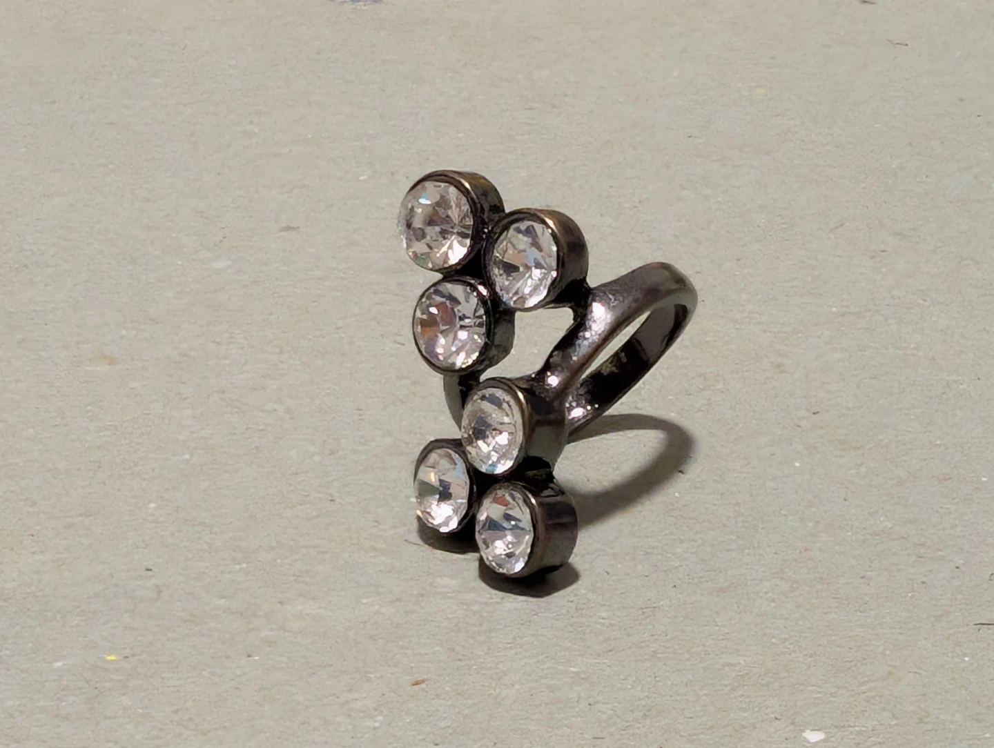 Jewellery: Gunmetal tone ring with crystals