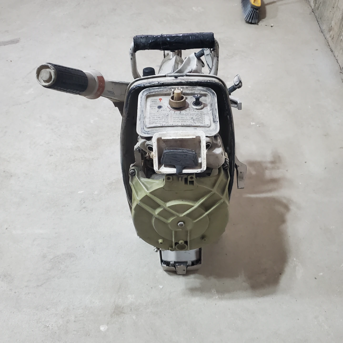 Vintage OMC 10 HP Outboard Motor - photo 3