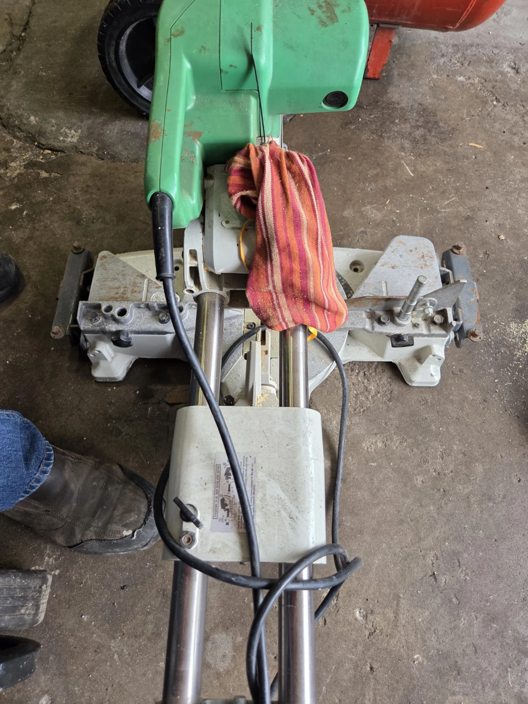 Hitachi C10FSB Slide Compound Miter Saw - photo 2