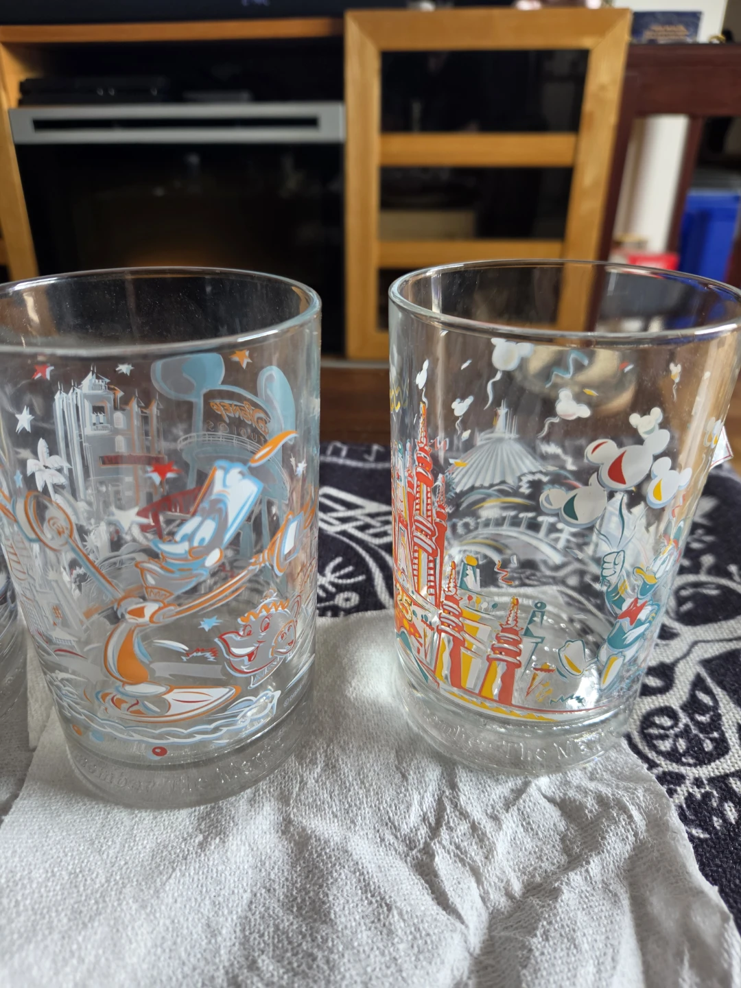 Set of 4 McDonald's Walt Disney World 25th Anniversary Glasses - photo 2