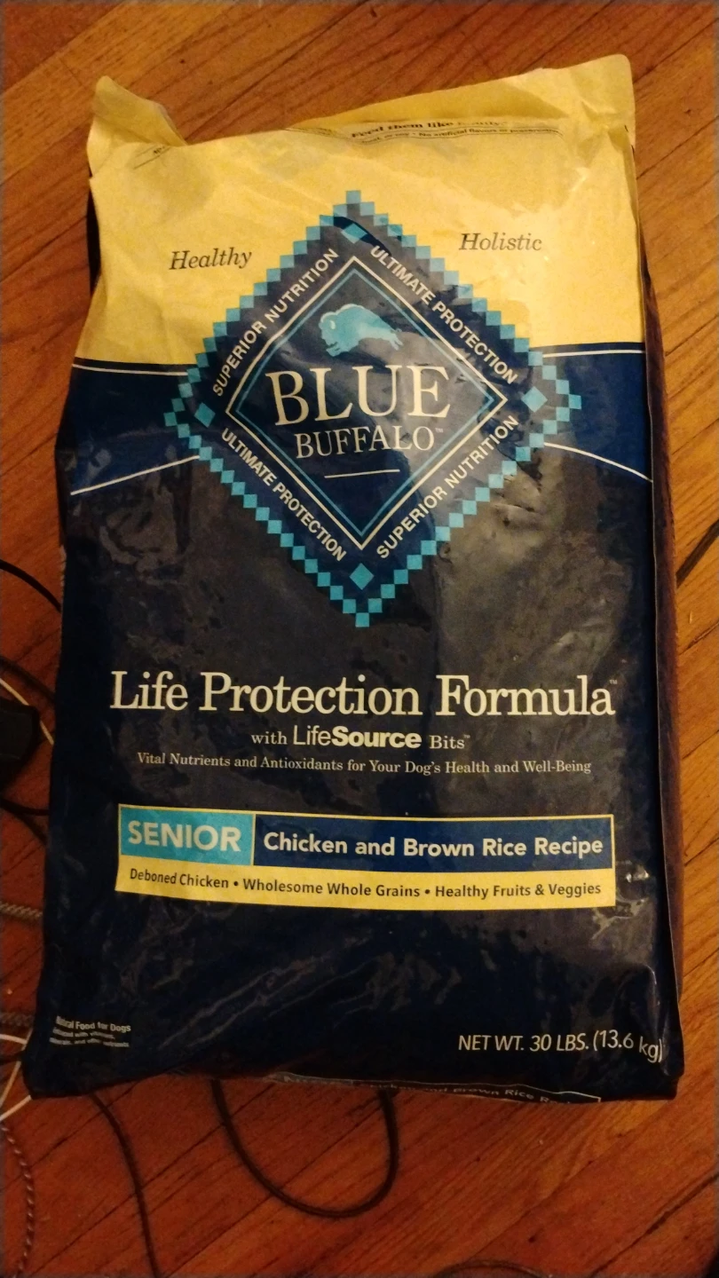 Blue Buffalo Senior Chicken & Brown Rice Dog Food 30 lb