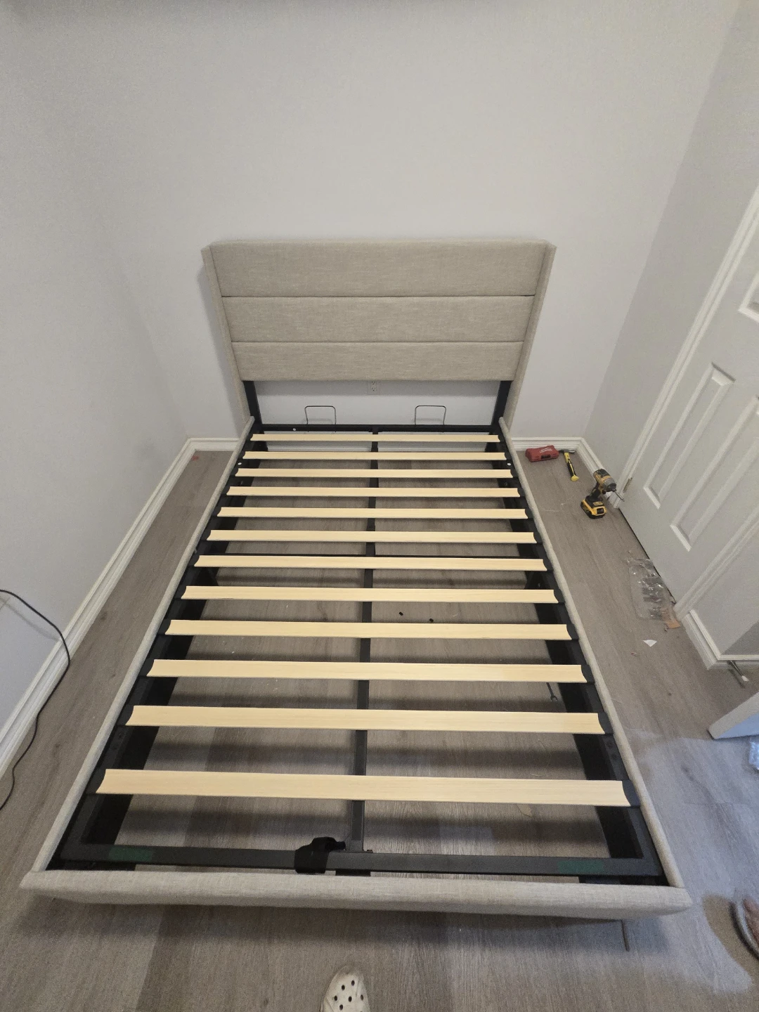 Furniture assembly service