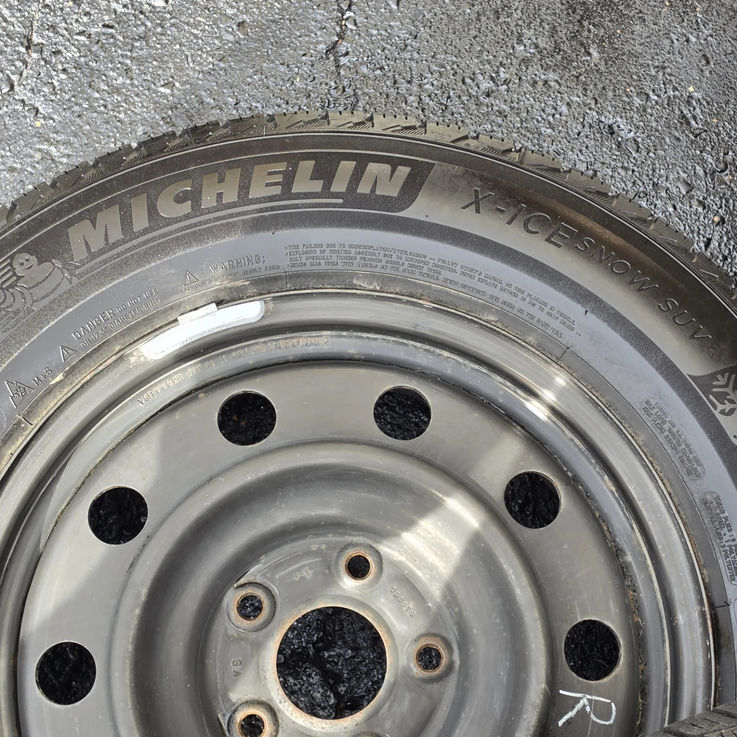 ​LIKE NEW: Michelin X-Ice Snow Tires+Rims+TPMS (235/65R17) - photo 4