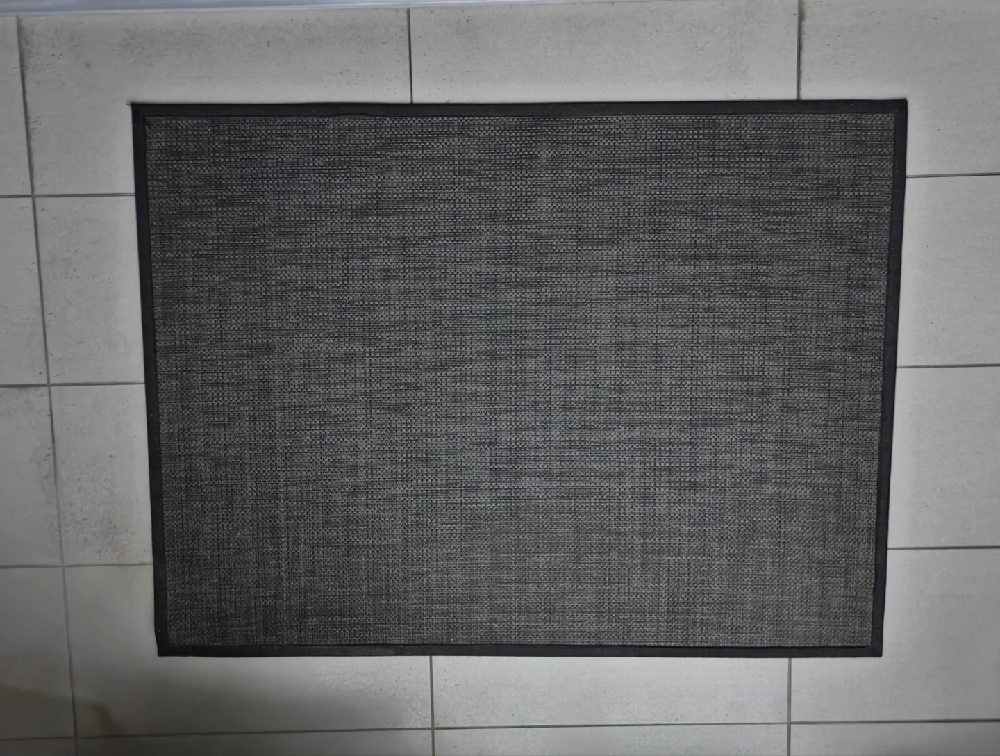 Dark brown Floor Mat – 90 cm × 121 cm – Excellent Condition