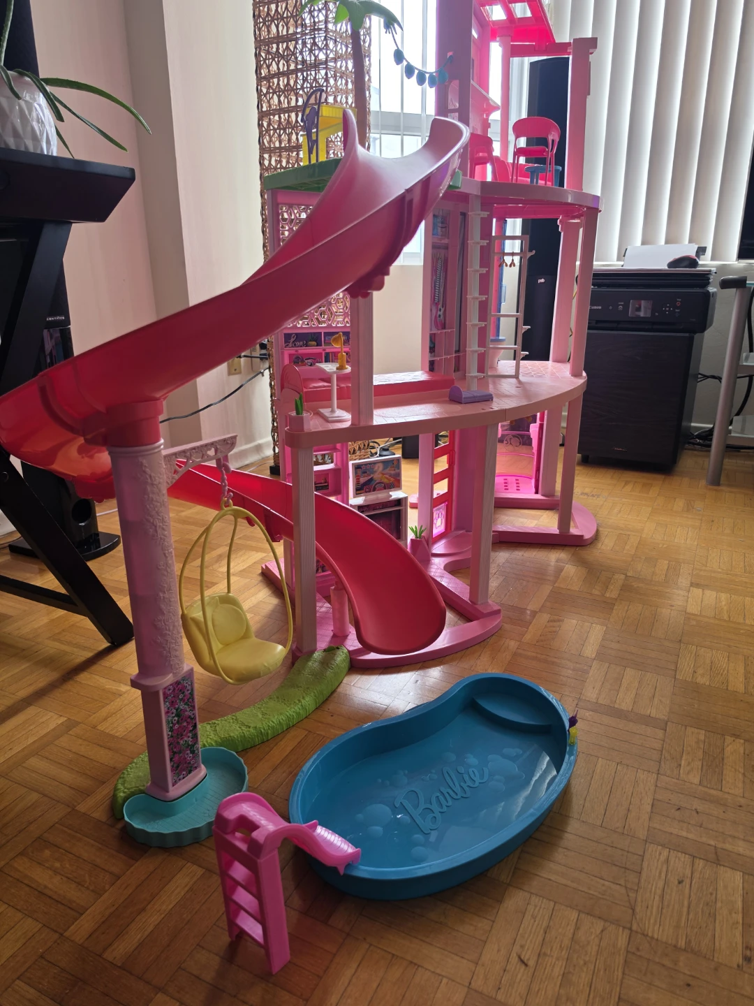 Barbie Dollhouse with Slide and Accessories - photo 4