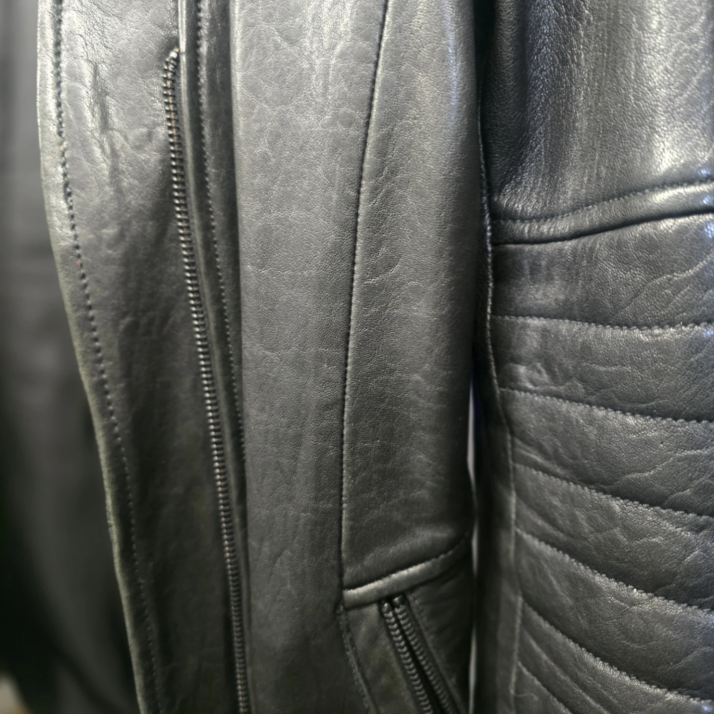 Danier Black Leather Jacket - photo 3