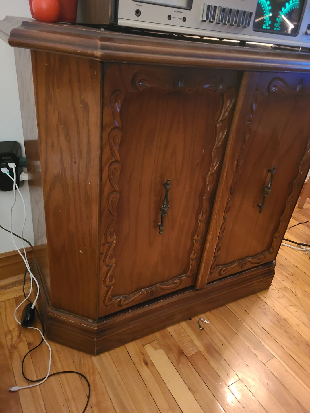 Vintage Carved Wood 2-Door Storage Cabinet / Record Cabinet - photo 2