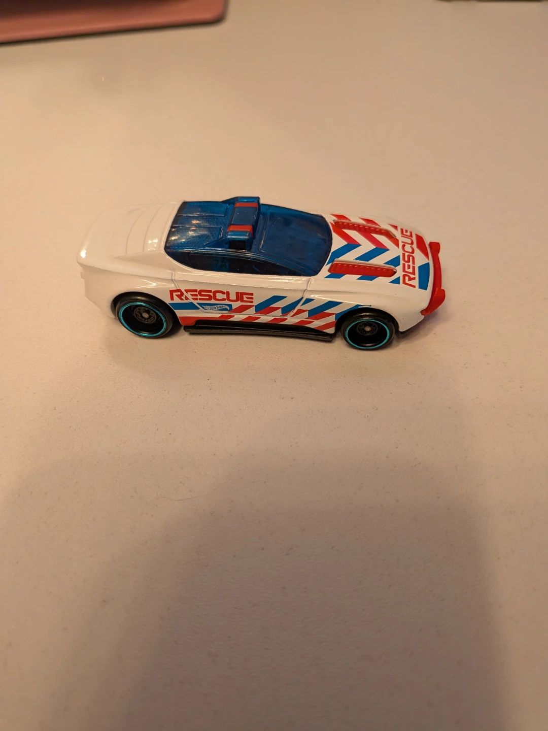 Hot Wheels Rescue Vehicle - photo 2