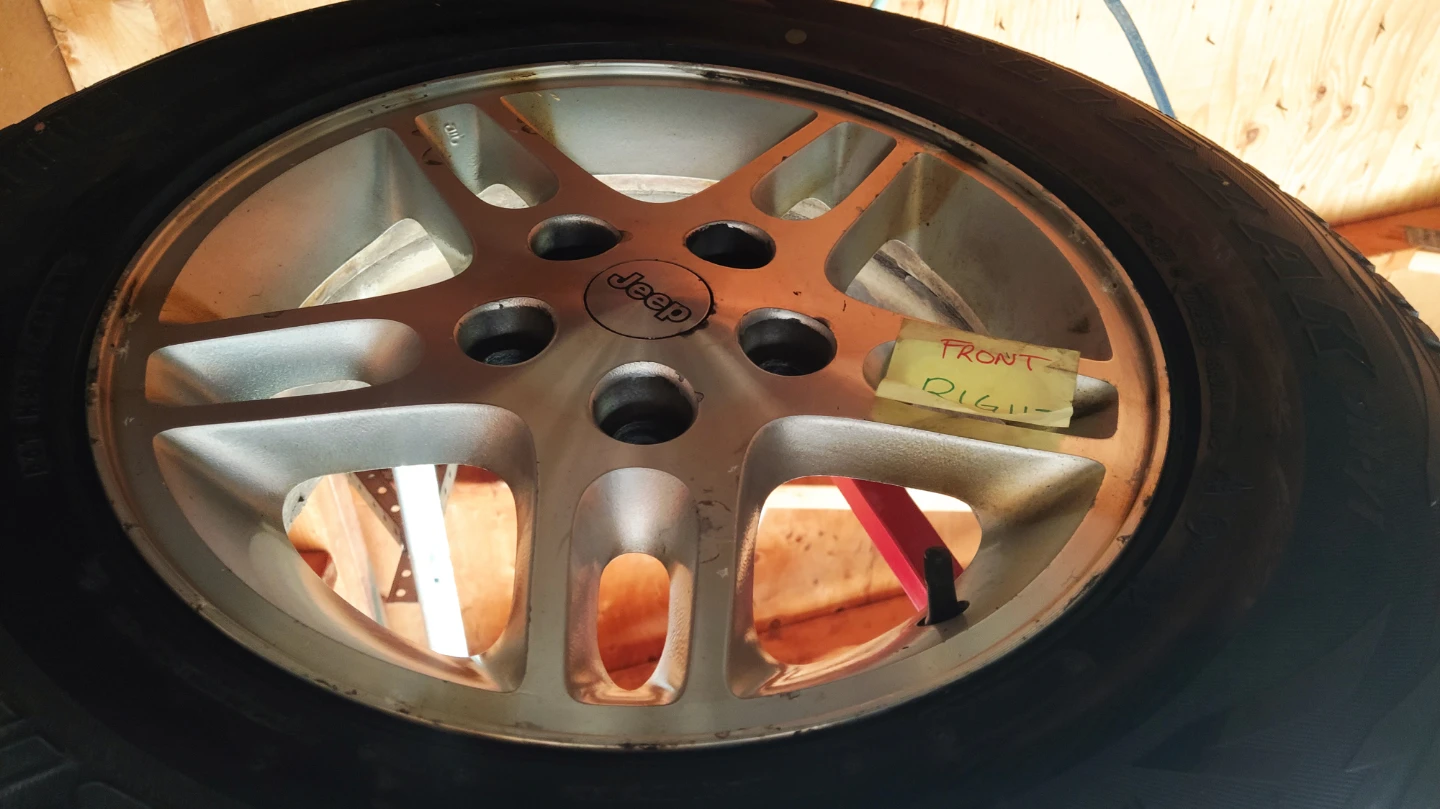 Set of 4 Bridgestone Blizzak Winter Tires w/Silverblade Rims - photo 4